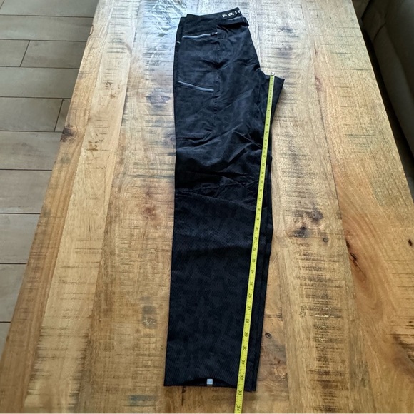 adidas Terrex Primeknit Waterproof Hiking Pants Size Medium - Picture 14 of 17
